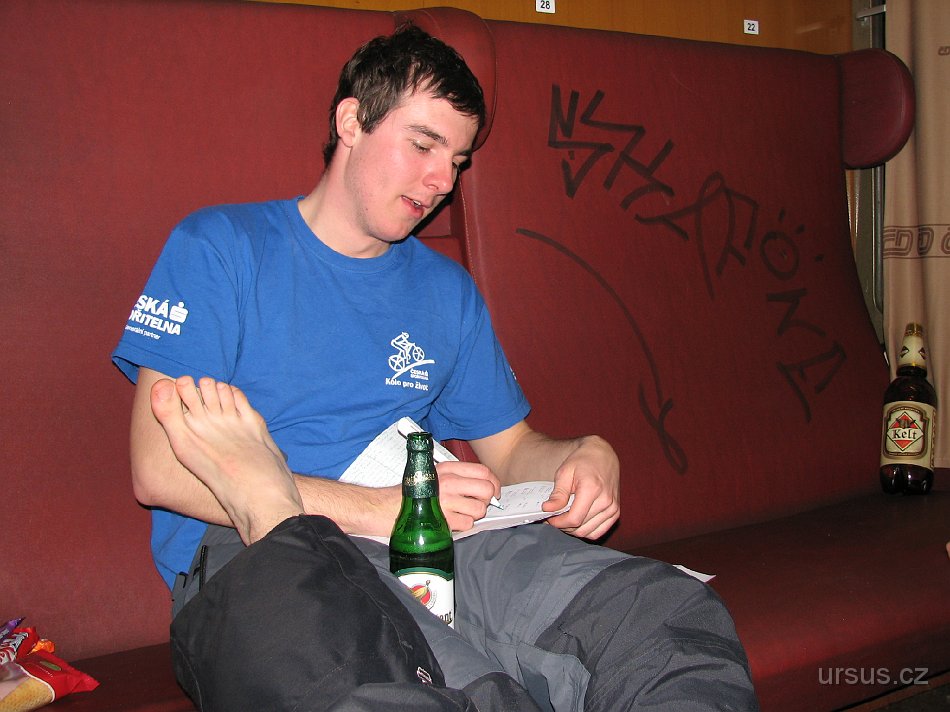 tatry 461.jpg - A aby tento vskutku provařený vejlet nezůstal zapomenut, dostal Lukáš funkci vrchního zapisovače všeho podstatného. Snad tedy zapomenut nezůstane...A to je vše přátelé. Dovidenia...